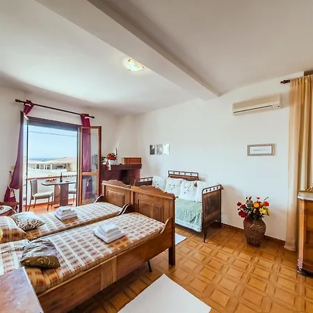 La Casa Di Mannazzotta Couette-café Castelsardo